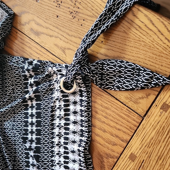 Rafaella, Great condition, Women's Top, Black with white design, Size Large - Picture 7 of 9